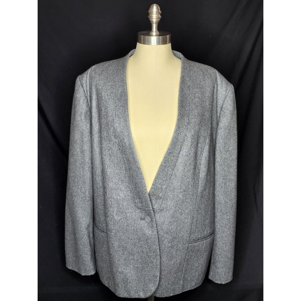 Vintage Harve Benard Woman's Gray Wool 2 Piece Suit Jacket & Skirt
